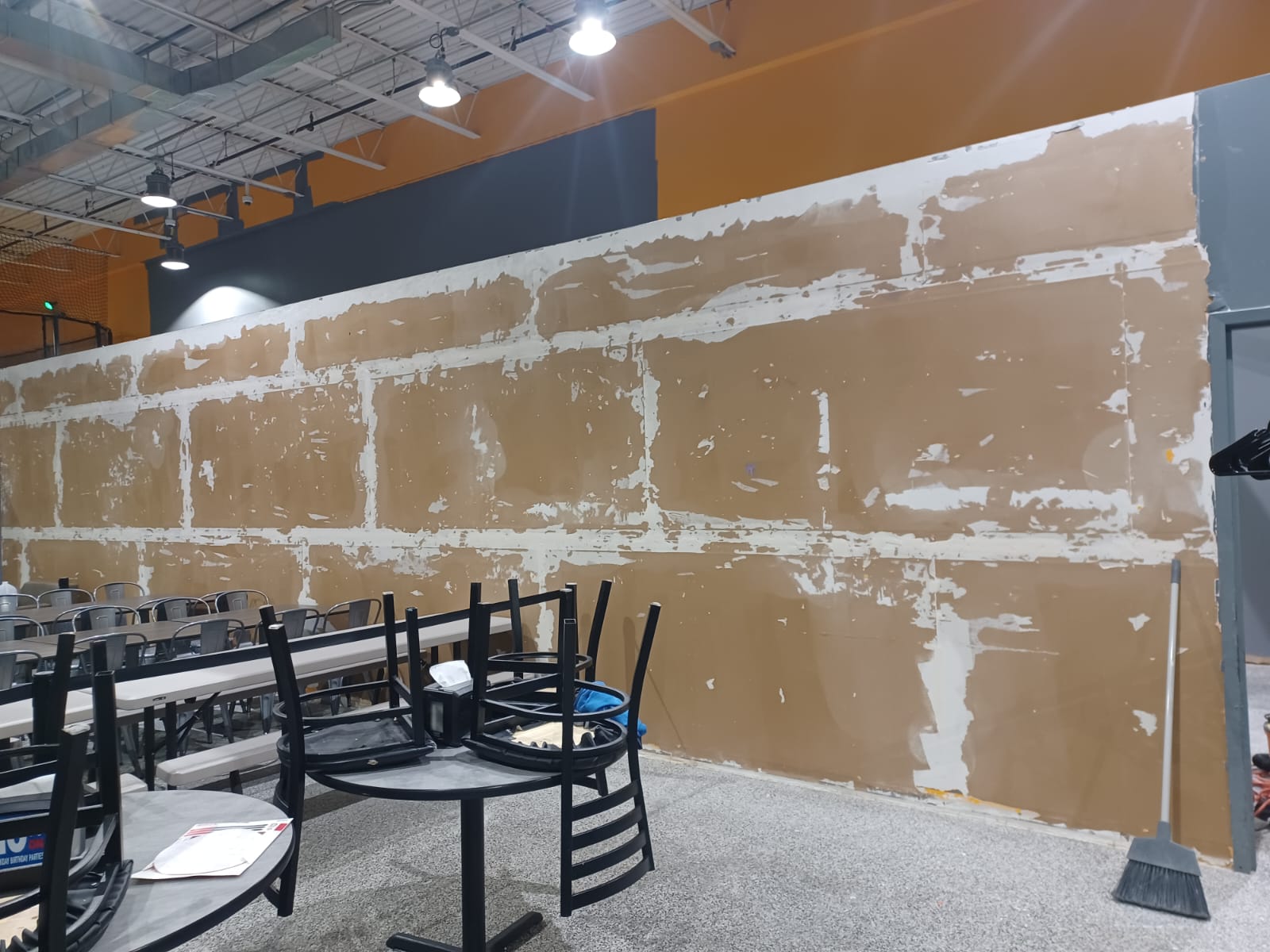 Pic 02 - sky-zone-commercial